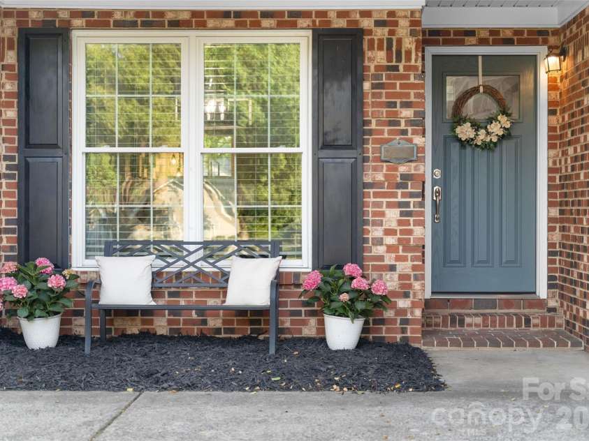 13809 Loch Loyal Drive, Charlotte, NC 28273.  MLS# CAR4374998, YatesRealty ID 18381. 