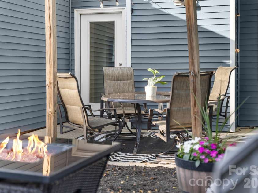 13809 Loch Loyal Drive, Charlotte, NC 28273.  MLS# CAR4374998, YatesRealty ID 18381. 