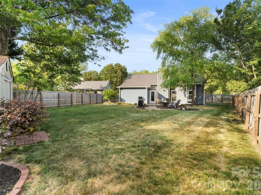 13809 Loch Loyal Drive, Charlotte, NC 28273.  MLS# CAR4374998, YatesRealty ID 18381. 