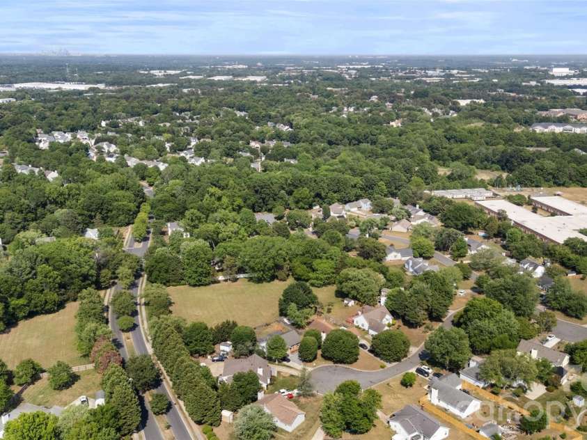 13809 Loch Loyal Drive, Charlotte, NC 28273.  MLS# CAR4374998, YatesRealty ID 18381. 