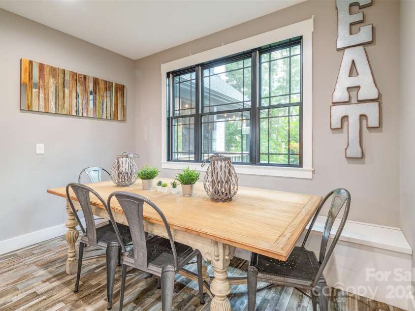 45 Erin Glen Court, Fairview, NC 28730.  MLS# CAR4239316, YatesRealty ID 18382. Dining area in kitchen