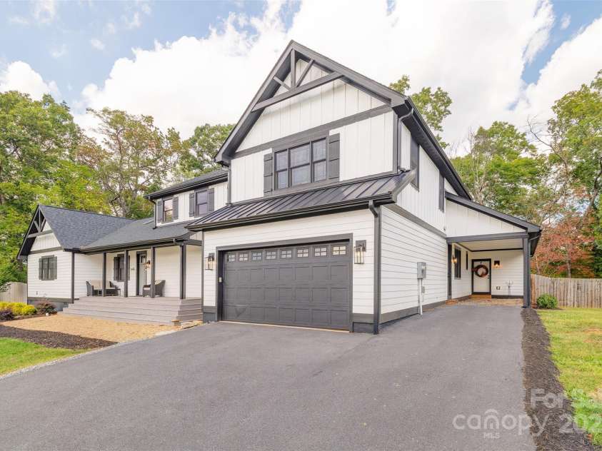 45 Erin Glen Court, Fairview, NC 28730.  MLS# CAR4239316, YatesRealty ID 18382. Parking for up to 6 vehicles