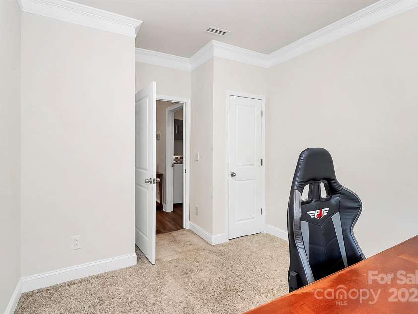 174 Hanks Bluff Drive, Mooresville, NC 28117.  MLS# CAR4256870, YatesRealty ID 18383. 