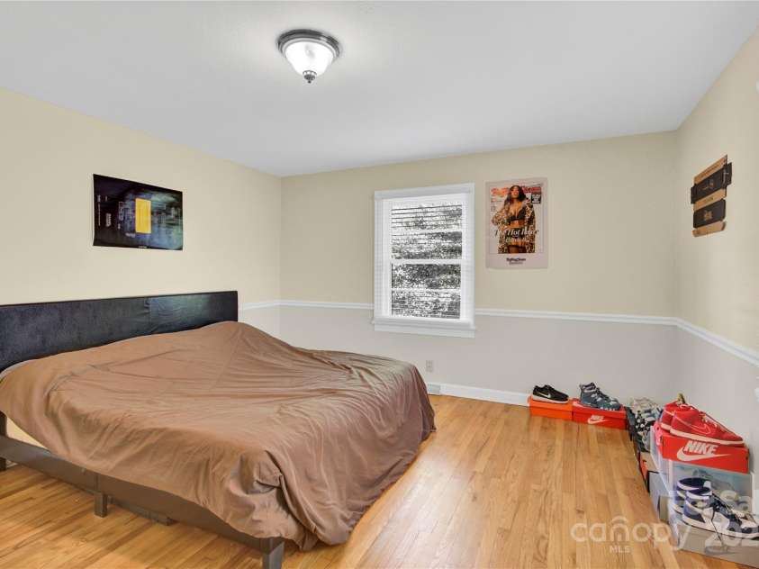 611 Greenway Drive, Statesville, NC 28677.  MLS# CAR4237526, YatesRealty ID 18384. 