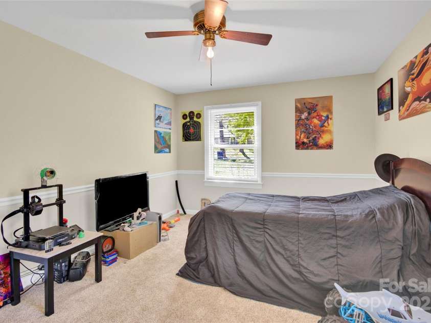 611 Greenway Drive, Statesville, NC 28677.  MLS# CAR4237526, YatesRealty ID 18384. 