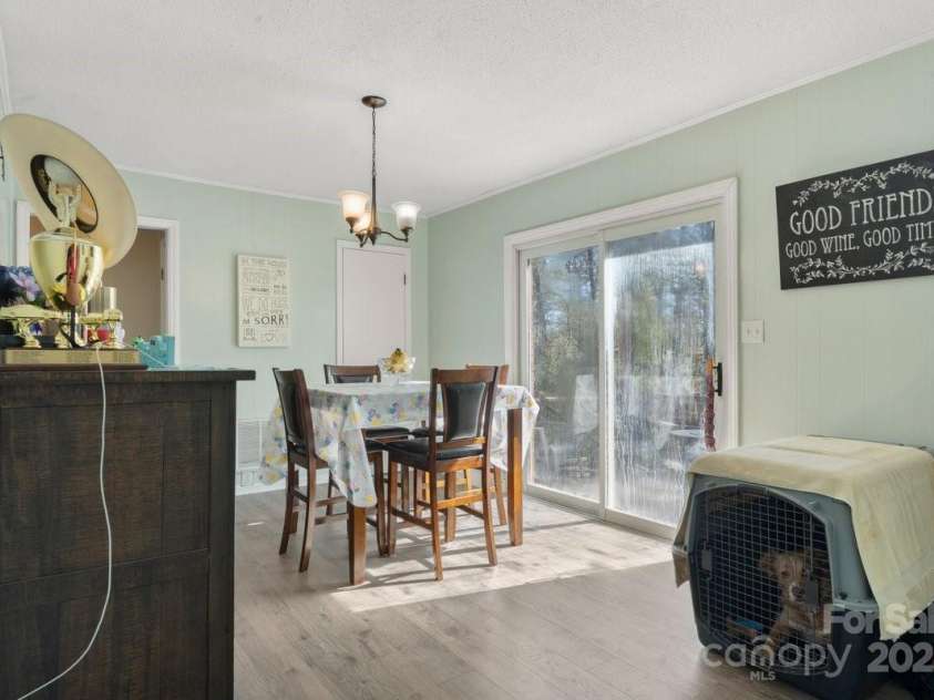 129 Saddle Road, Mooresville, NC 28115.  MLS# CAR4238145, YatesRealty ID 18386. 