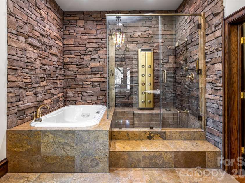 14 Walnut Drive, Mills River, NC 28759.  MLS# CAR4368399, YatesRealty ID 18386. 