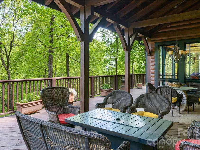 14 Walnut Drive, Mills River, NC 28759.  MLS# CAR4368399, YatesRealty ID 18386. 