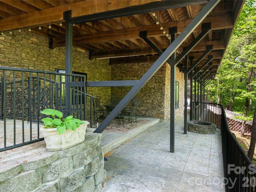 14 Walnut Drive, Mills River, NC 28759.  MLS# CAR4368399, YatesRealty ID 18386. 