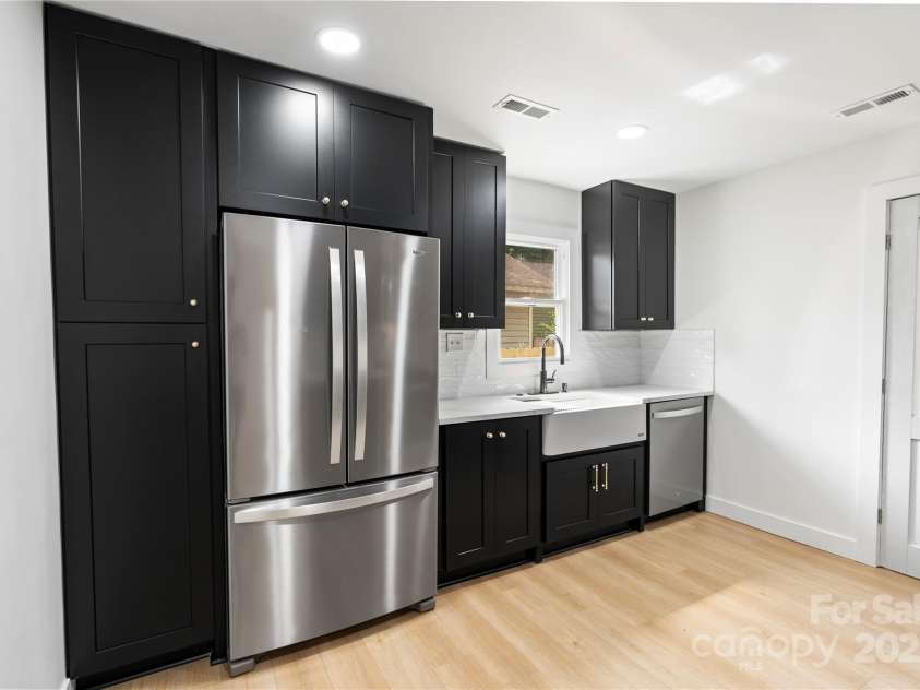 1506-1508 Matheson Avenue, Charlotte, NC 28205.  MLS# CAR4206811, YatesRealty ID 18387. 