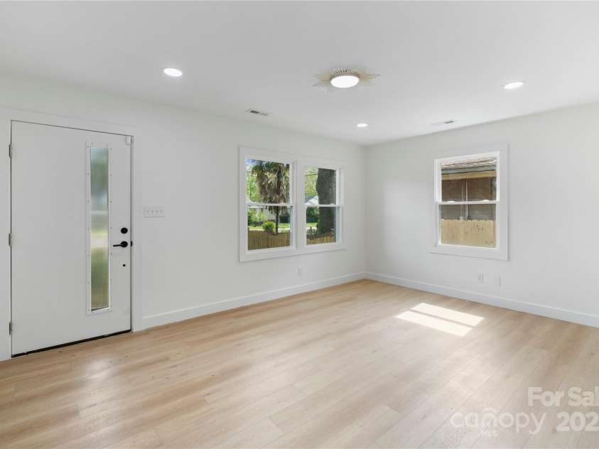 1506-1508 Matheson Avenue, Charlotte, NC 28205.  MLS# CAR4206811, YatesRealty ID 18387. 