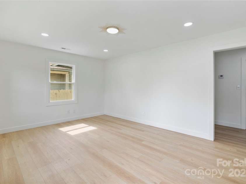 1506-1508 Matheson Avenue, Charlotte, NC 28205.  MLS# CAR4206811, YatesRealty ID 18387. 