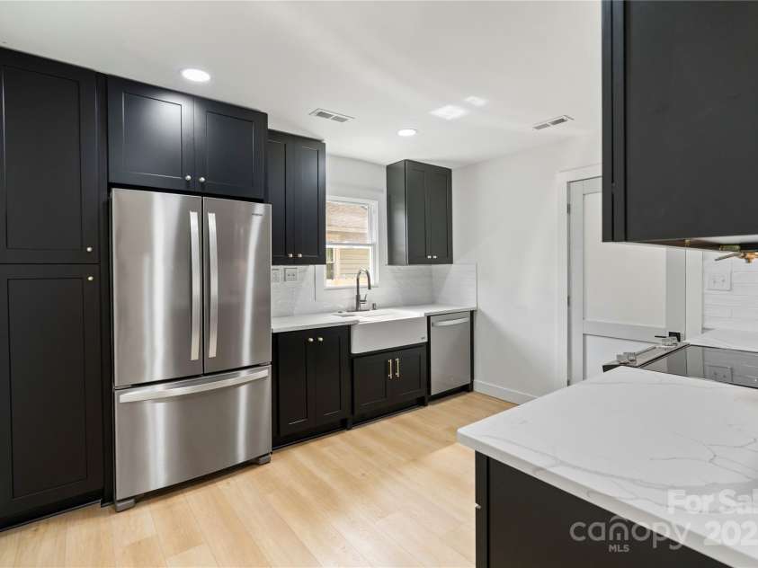 1506-1508 Matheson Avenue, Charlotte, NC 28205.  MLS# CAR4206811, YatesRealty ID 18387. 