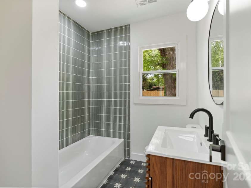 1506-1508 Matheson Avenue, Charlotte, NC 28205.  MLS# CAR4206811, YatesRealty ID 18387. 