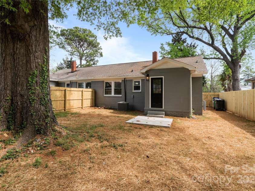 1506-1508 Matheson Avenue, Charlotte, NC 28205.  MLS# CAR4206811, YatesRealty ID 18387. 