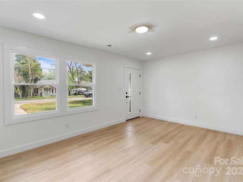 1506-1508 Matheson Avenue, Charlotte, NC 28205.  MLS# CAR4206811, YatesRealty ID 18387. 