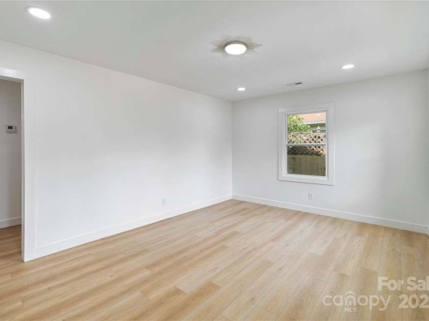 1506-1508 Matheson Avenue, Charlotte, NC 28205.  MLS# CAR4206811, YatesRealty ID 18387. 