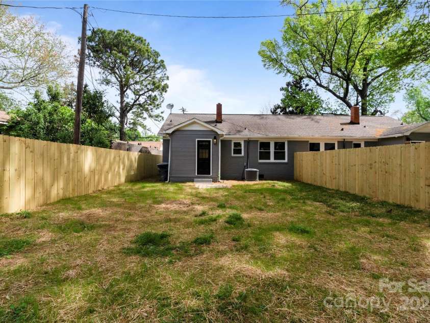 1506-1508 Matheson Avenue, Charlotte, NC 28205.  MLS# CAR4206811, YatesRealty ID 18387. 