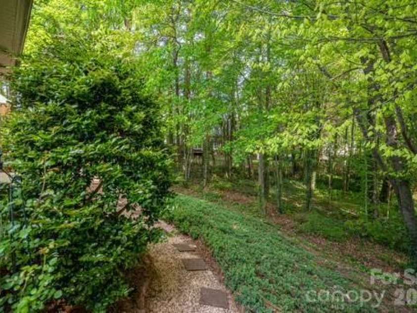 1614 Iverness Court, Gastonia, NC 28056.  MLS# CAR4368454, YatesRealty ID 18388. 
