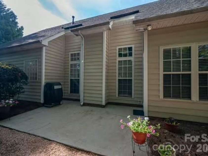 1614 Iverness Court, Gastonia, NC 28056.  MLS# CAR4368454, YatesRealty ID 18388. 