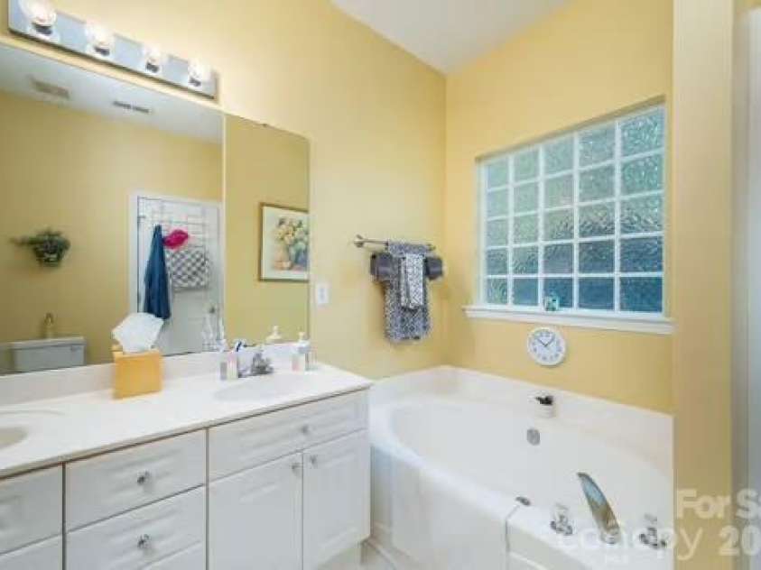 1614 Iverness Court, Gastonia, NC 28056.  MLS# CAR4368454, YatesRealty ID 18388. 