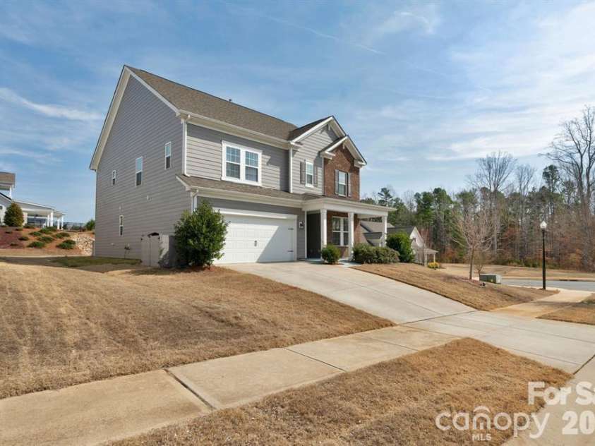 930 Parkland Place, Concord, NC 28027.  MLS# CAR4394896, YatesRealty ID 18389. 