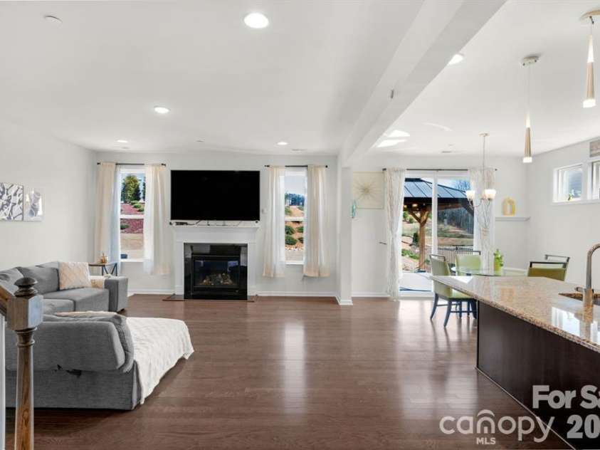 930 Parkland Place, Concord, NC 28027.  MLS# CAR4394896, YatesRealty ID 18389. 