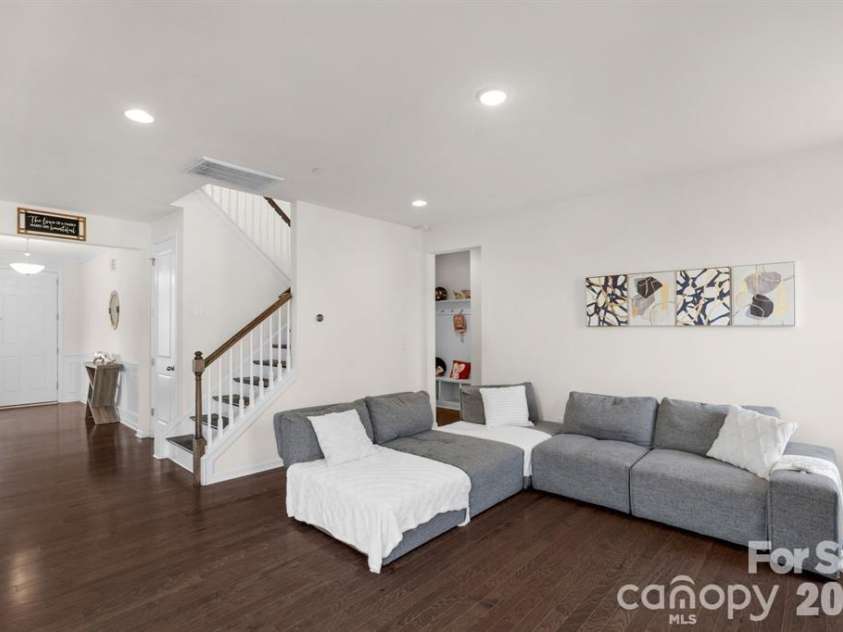 930 Parkland Place, Concord, NC 28027.  MLS# CAR4394896, YatesRealty ID 18389. 