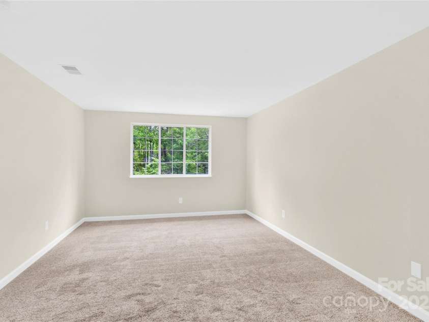 9106 Nash Avenue, Charlotte, NC 28213.  MLS# CAR4208339, YatesRealty ID 18390. 