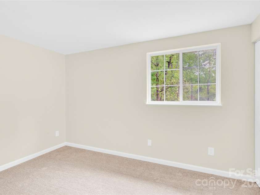9106 Nash Avenue, Charlotte, NC 28213.  MLS# CAR4208339, YatesRealty ID 18390. 