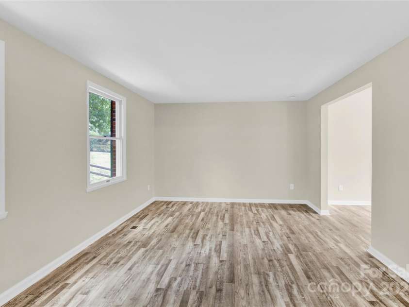 9106 Nash Avenue, Charlotte, NC 28213.  MLS# CAR4208339, YatesRealty ID 18390. 
