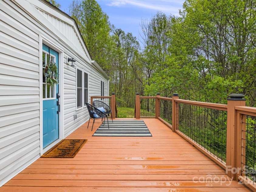 120 Simonds Ridge, Canton, NC 28716.  MLS# CAR4251193, YatesRealty ID 18392. 