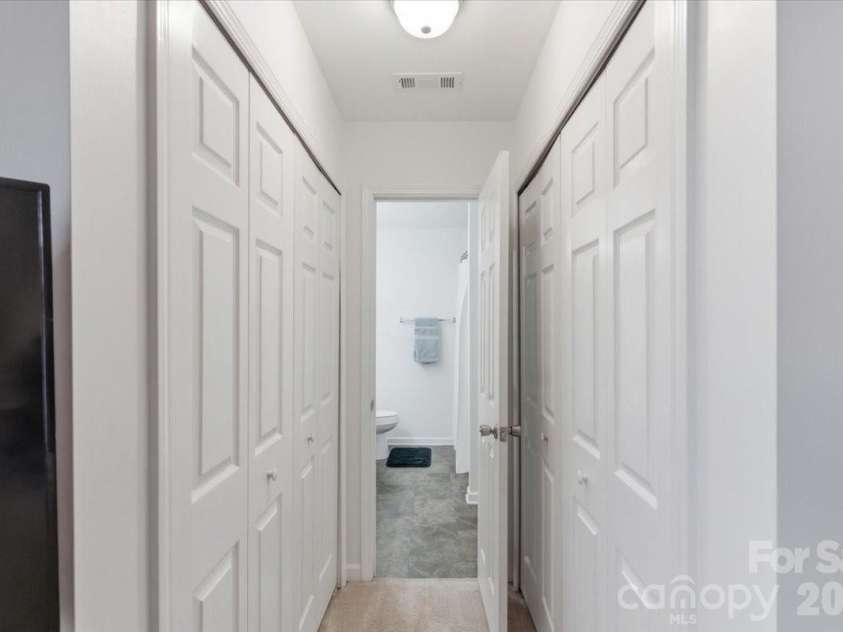 6475 Saint Bernard Way, Charlotte, NC 28269.  MLS# CAR4360969, YatesRealty ID 18392. 