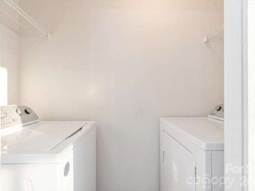 6475 Saint Bernard Way, Charlotte, NC 28269.  MLS# CAR4360969, YatesRealty ID 18392. 