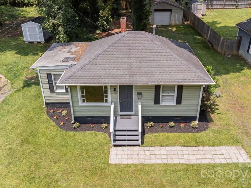 2819 Georgia Avenue, Charlotte, NC 28205.  MLS# CAR4266424, YatesRealty ID 18393. 