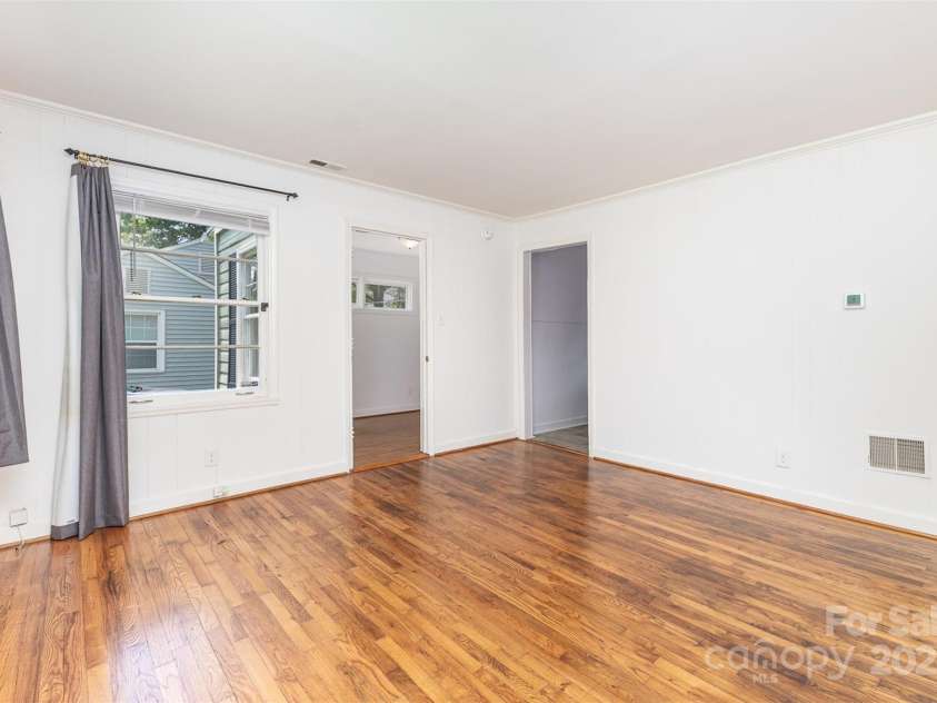 2819 Georgia Avenue, Charlotte, NC 28205.  MLS# CAR4266424, YatesRealty ID 18393. 