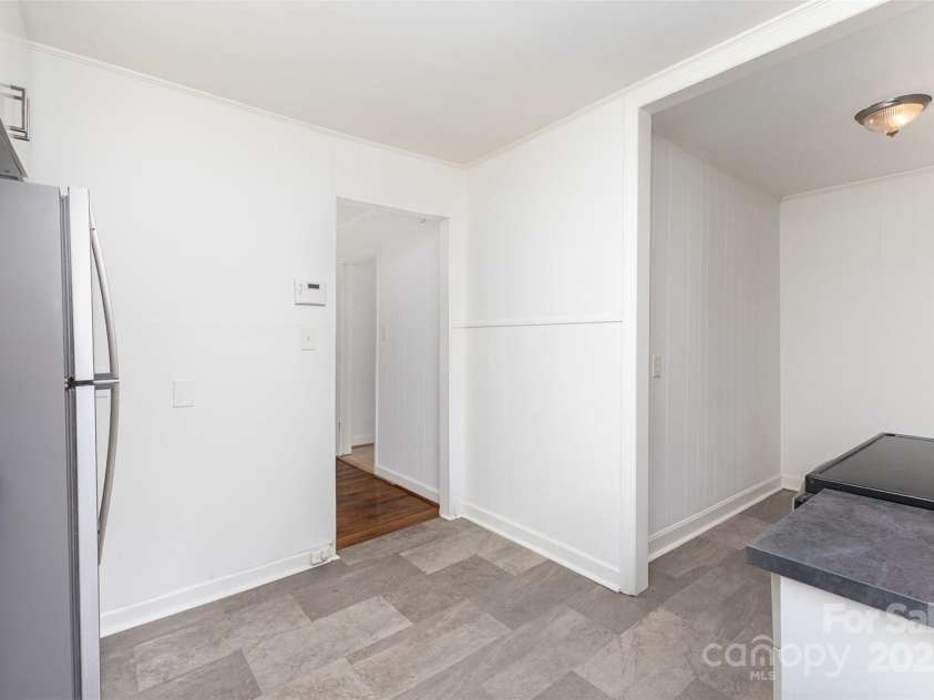 2819 Georgia Avenue, Charlotte, NC 28205.  MLS# CAR4266424, YatesRealty ID 18393. 