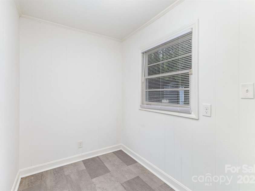 2819 Georgia Avenue, Charlotte, NC 28205.  MLS# CAR4266424, YatesRealty ID 18393. Kitchenette area.