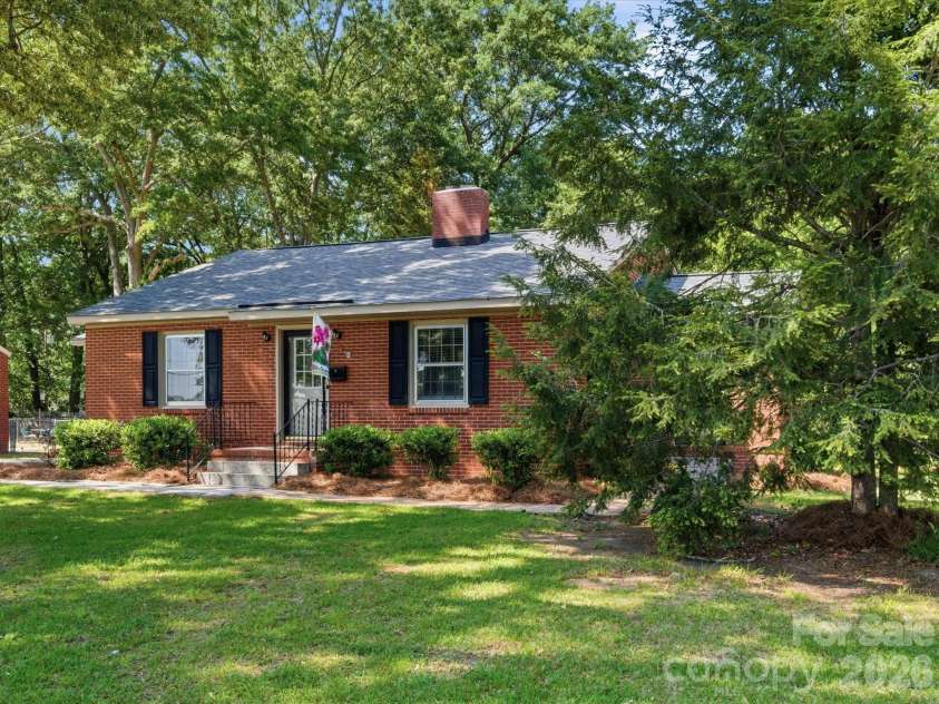 419 Knox Street, Clover, SC 29710.  MLS# CAR4374008, YatesRealty ID 18396. 