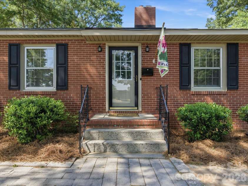 419 Knox Street, Clover, SC 29710.  MLS# CAR4374008, YatesRealty ID 18396. 