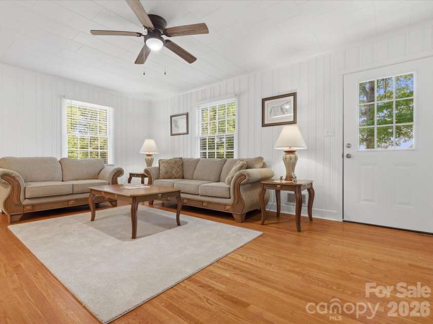 419 Knox Street, Clover, SC 29710.  MLS# CAR4374008, YatesRealty ID 18396. 