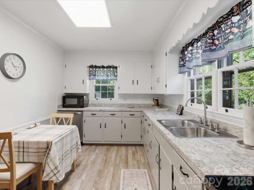 419 Knox Street, Clover, SC 29710.  MLS# CAR4374008, YatesRealty ID 18396. 