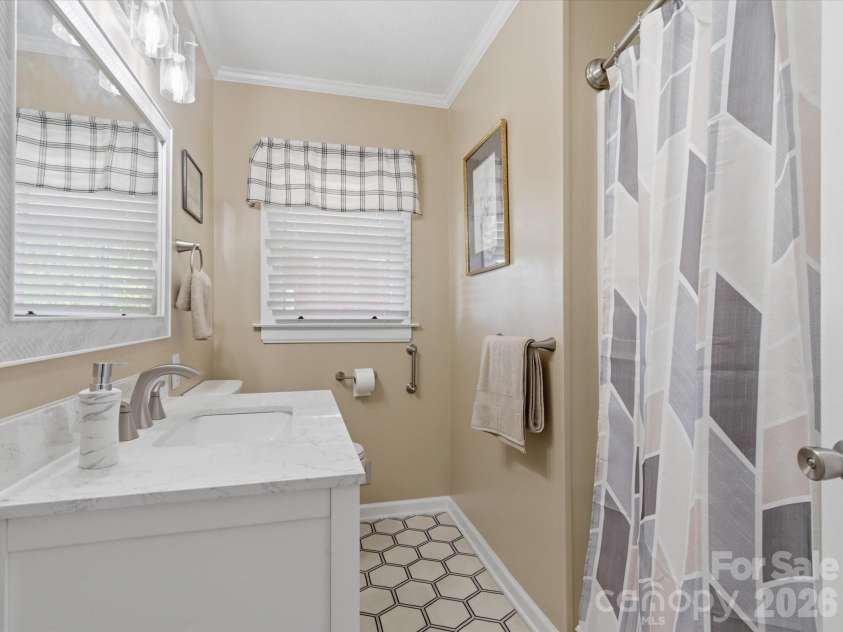 419 Knox Street, Clover, SC 29710.  MLS# CAR4374008, YatesRealty ID 18396. 