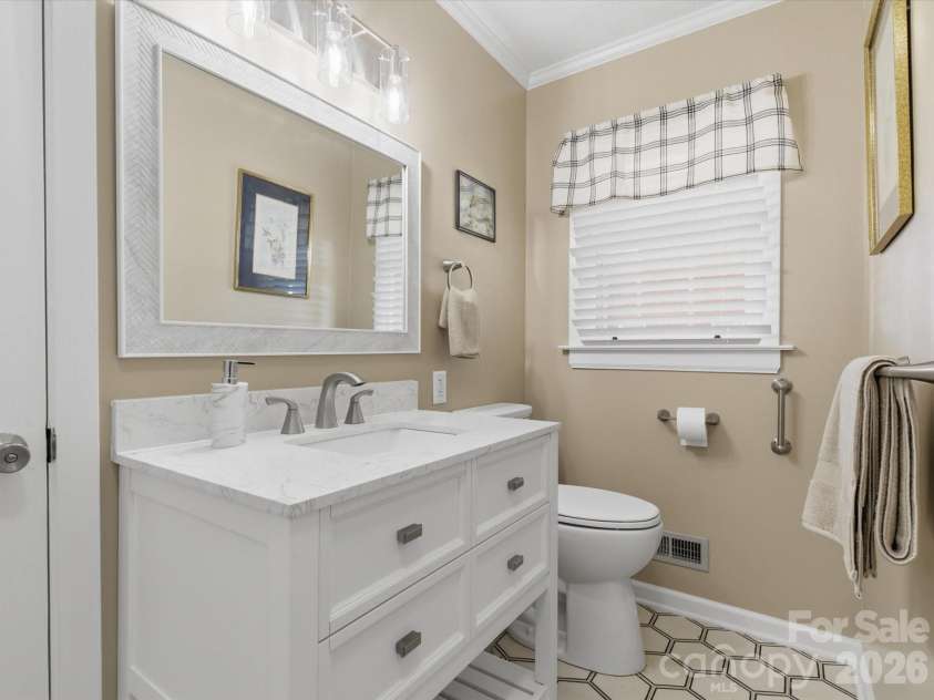 419 Knox Street, Clover, SC 29710.  MLS# CAR4374008, YatesRealty ID 18396. 