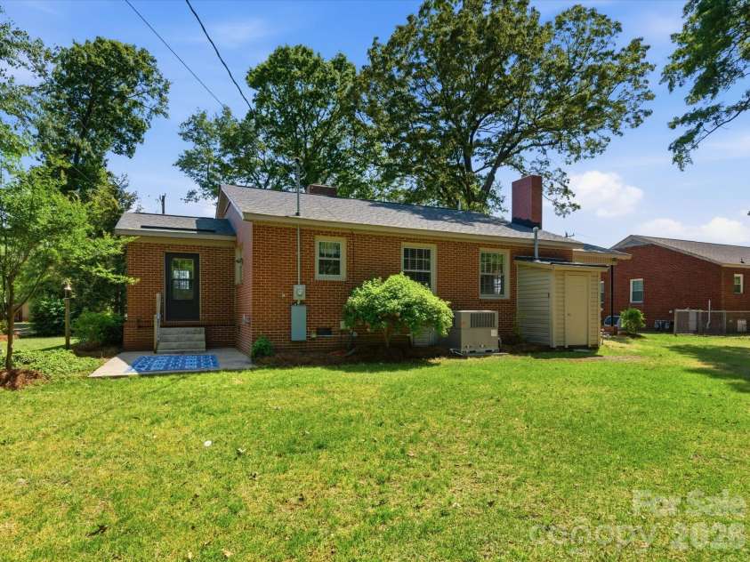 419 Knox Street, Clover, SC 29710.  MLS# CAR4374008, YatesRealty ID 18396. 