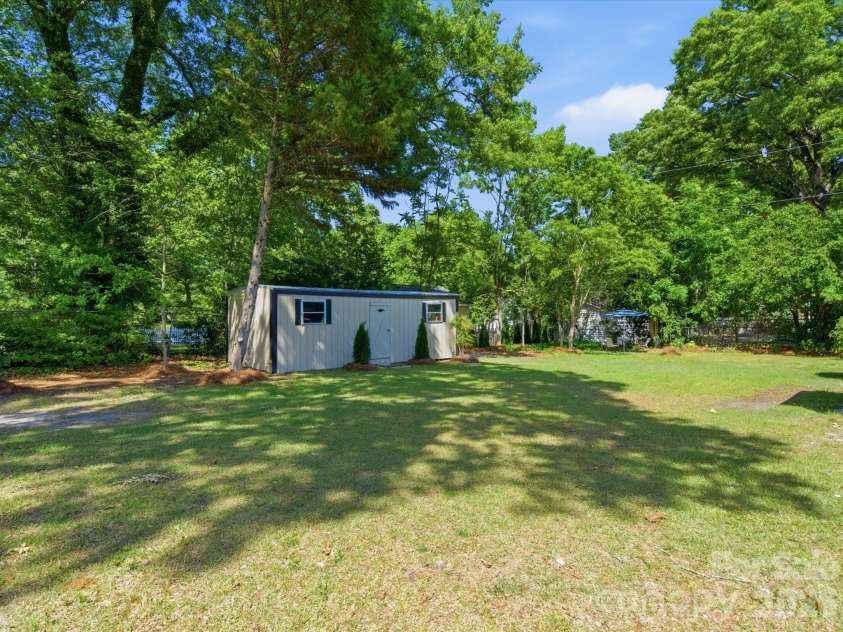419 Knox Street, Clover, SC 29710.  MLS# CAR4374008, YatesRealty ID 18396. 
