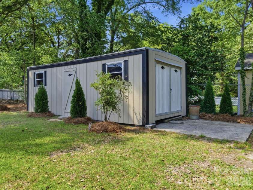 419 Knox Street, Clover, SC 29710.  MLS# CAR4374008, YatesRealty ID 18396. 