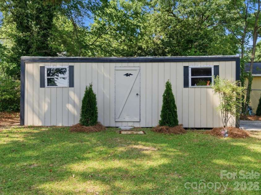 419 Knox Street, Clover, SC 29710.  MLS# CAR4374008, YatesRealty ID 18396. 