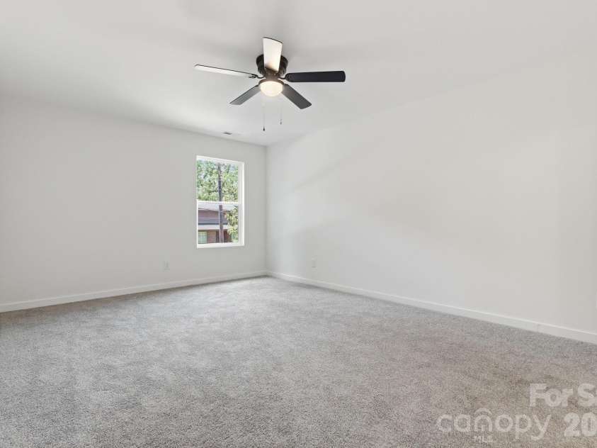 274 Bellhaven Place, Concord, NC 28027.  MLS# CAR4369397, YatesRealty ID 18399. Primary Bedroom