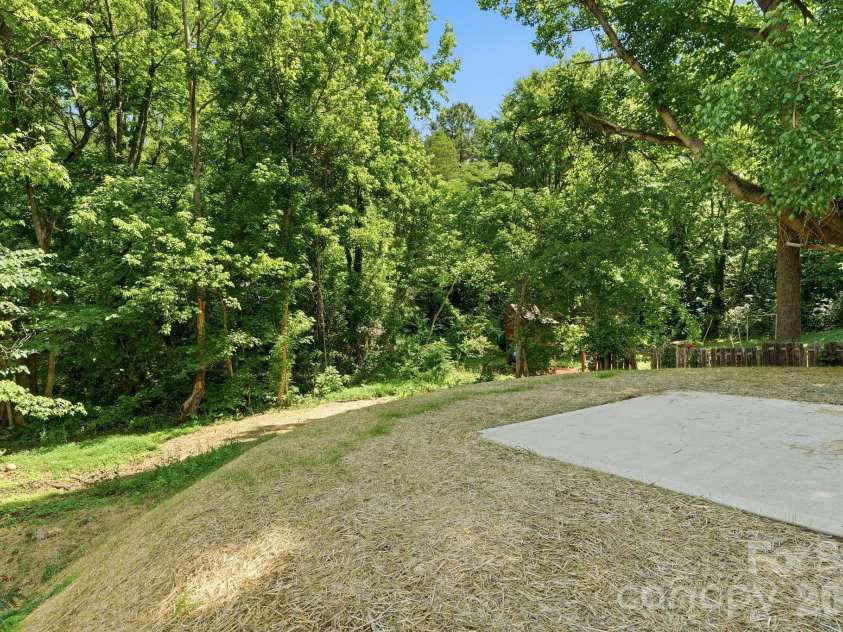 274 Bellhaven Place, Concord, NC 28027.  MLS# CAR4369397, YatesRealty ID 18399. Private Backyard